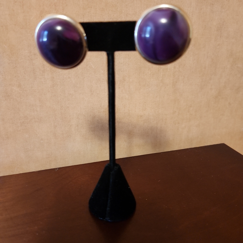 Round purple earrings 1"